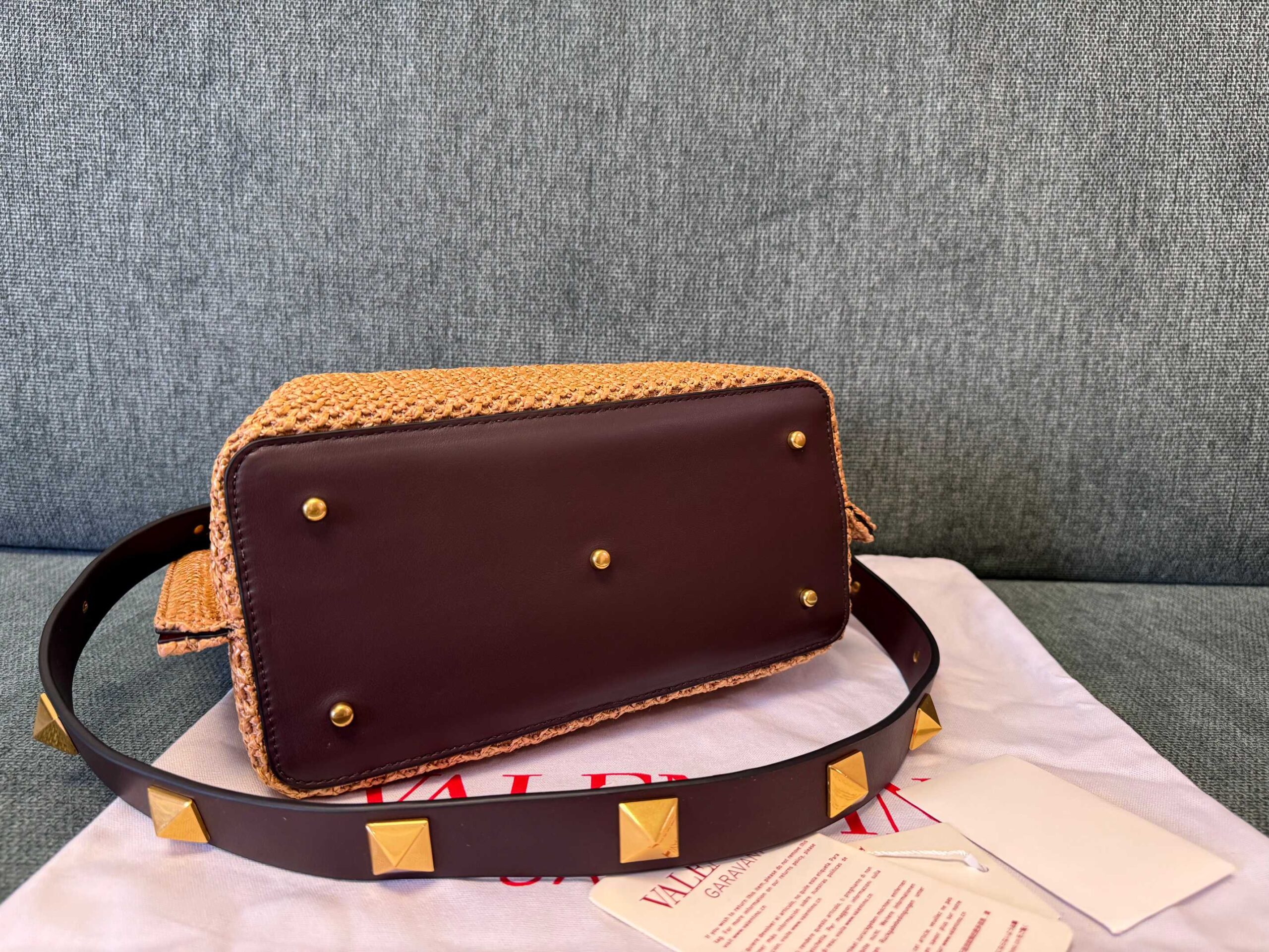 Valentino Spring and Summer 25 Shopping bag marrone rafia
