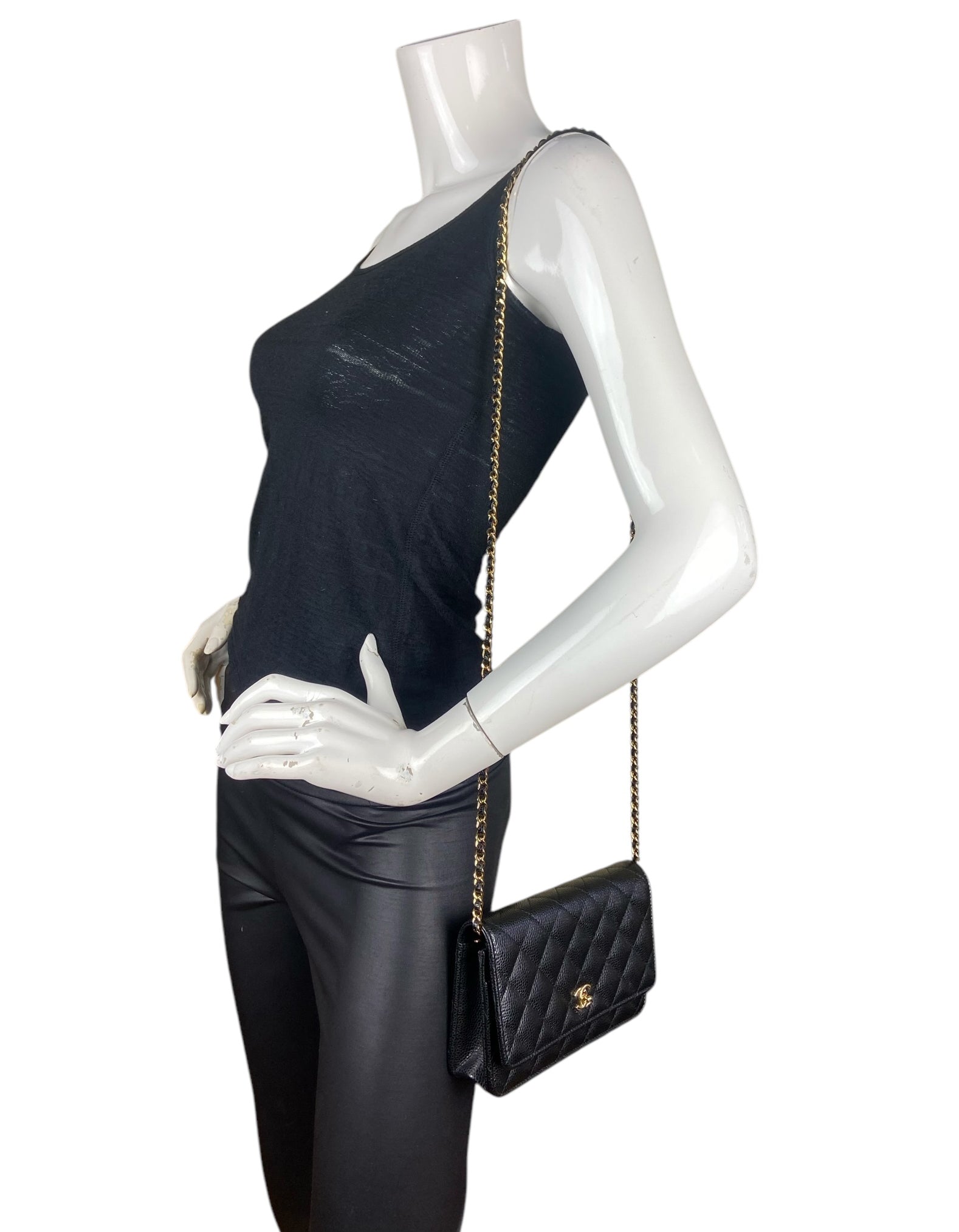 Chanel Portafoglio con Catena Crossbody Twistlock in Pelle Caviar Nero