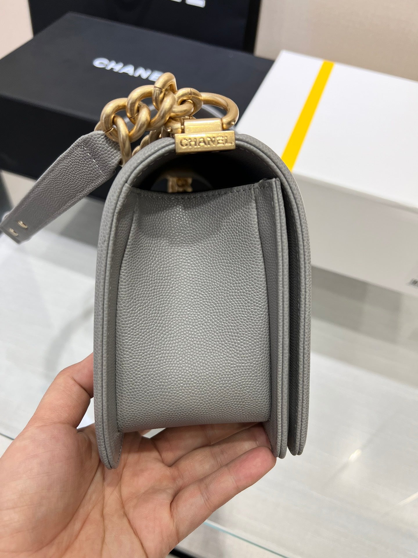 BOY BAG Medium 25 Grigio Caviar Hardware in oro