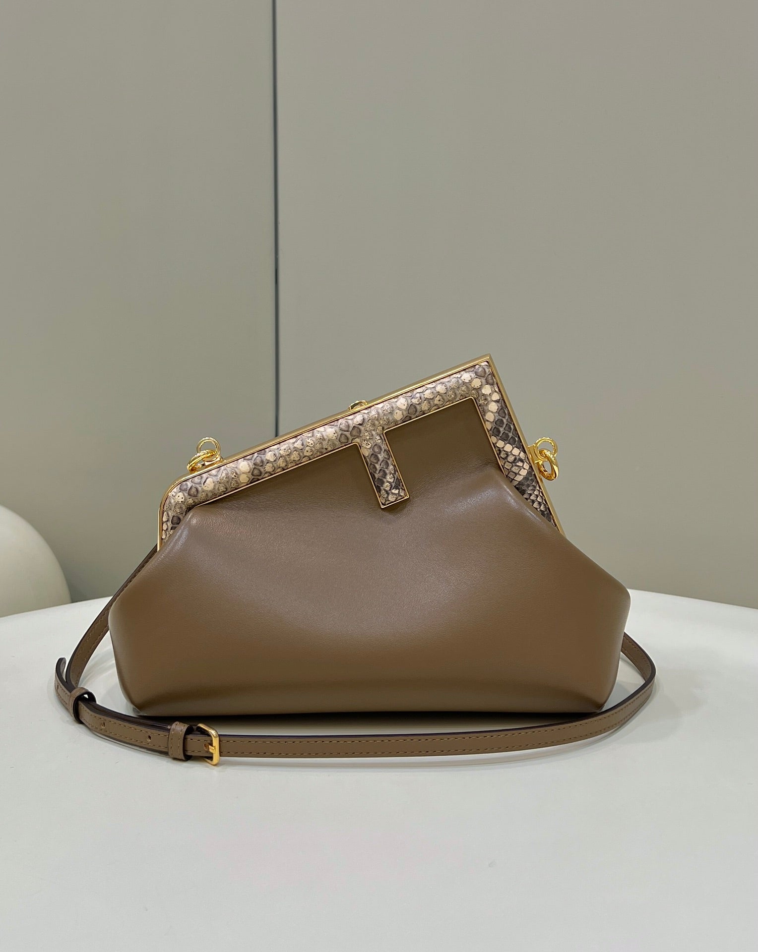 Fendi First Small 26 Coffee Brown Leather Borsa a mano CON Dettagli Esotici