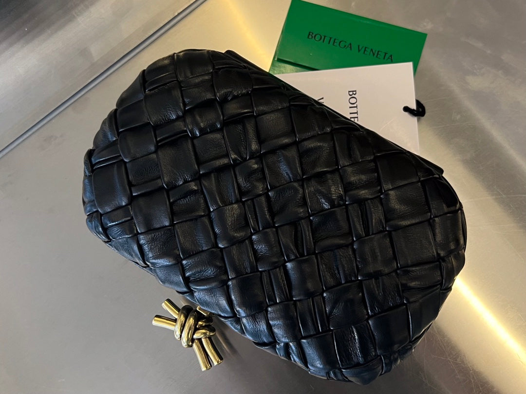 KNOT 19 IN Nero LAMBSKIN