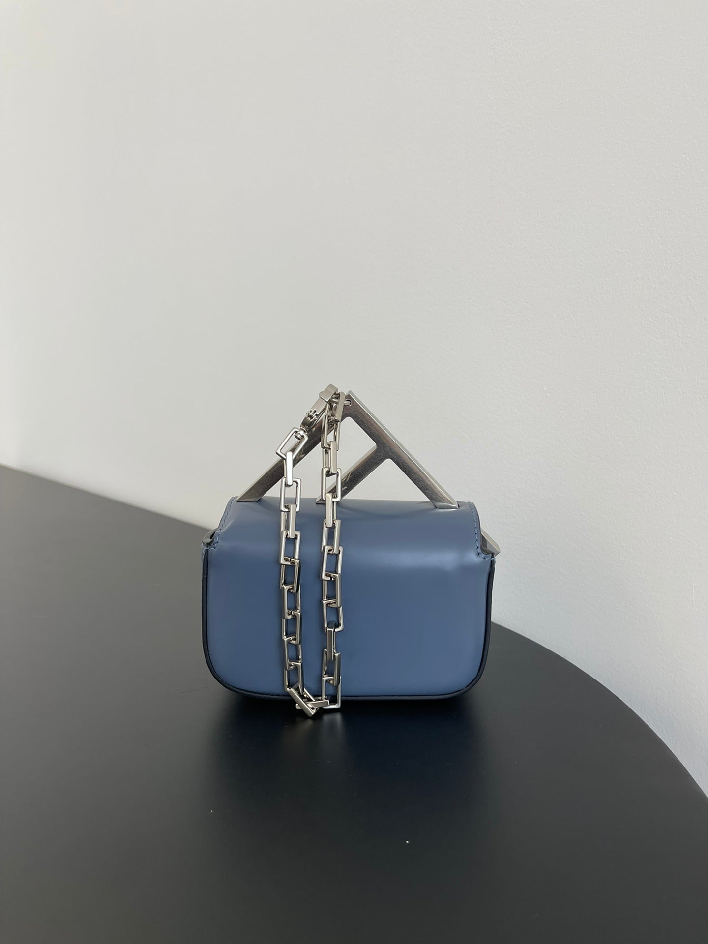 Fendi MINI First Sight 13 Borsa a mano IN Pigeon Blu Vitello WITH Hardware color argento