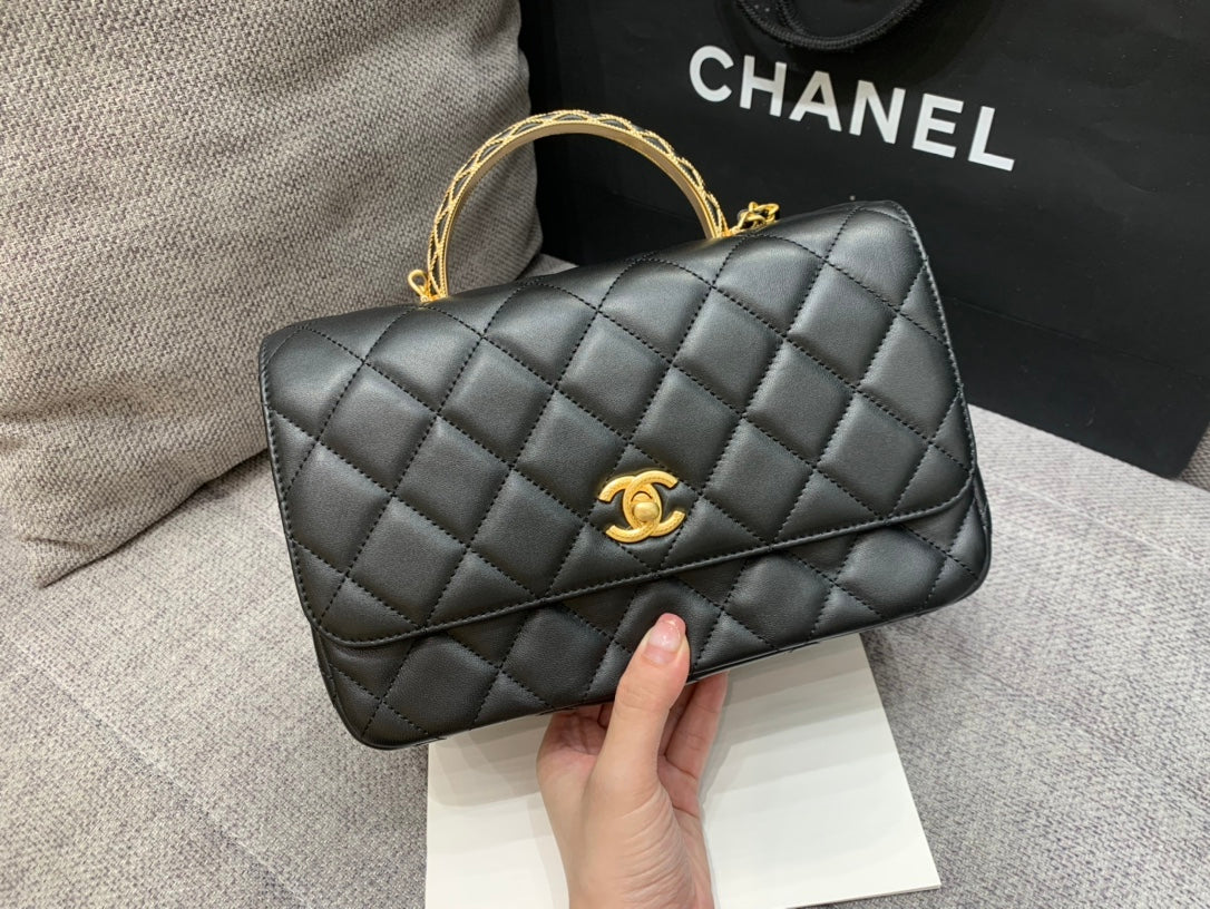Piccola Borsa con patta 24CM TOP HANDLE Nero LAMBSKIN Finiture dorate