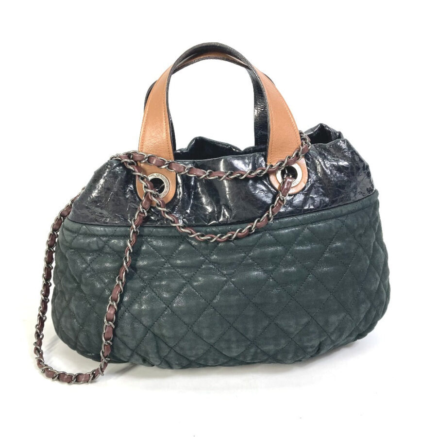Chanel Shoulder Bag black – front view