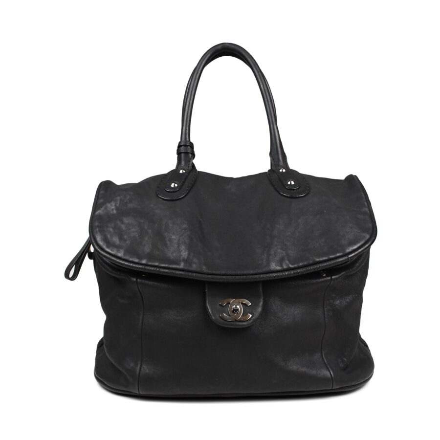 Chanel Tote bag – front view