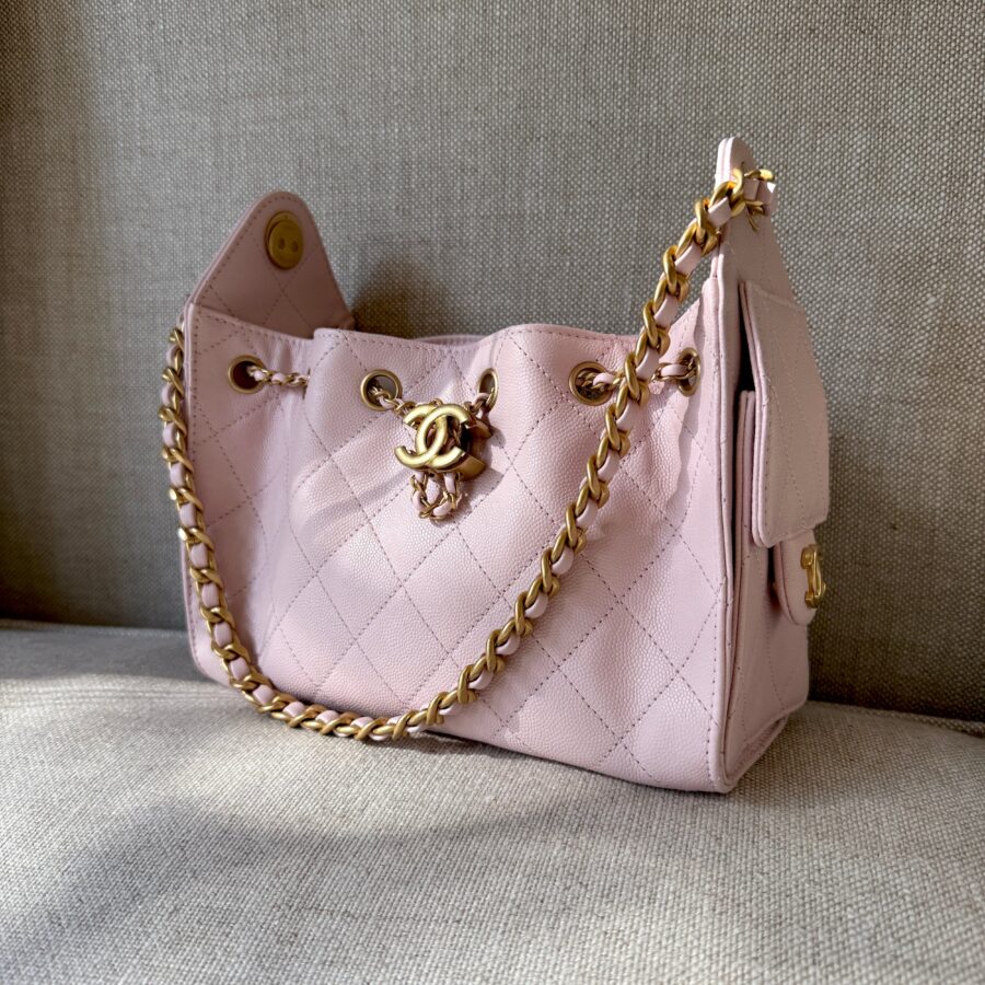 Chanel Shoulder Bag pink – front view