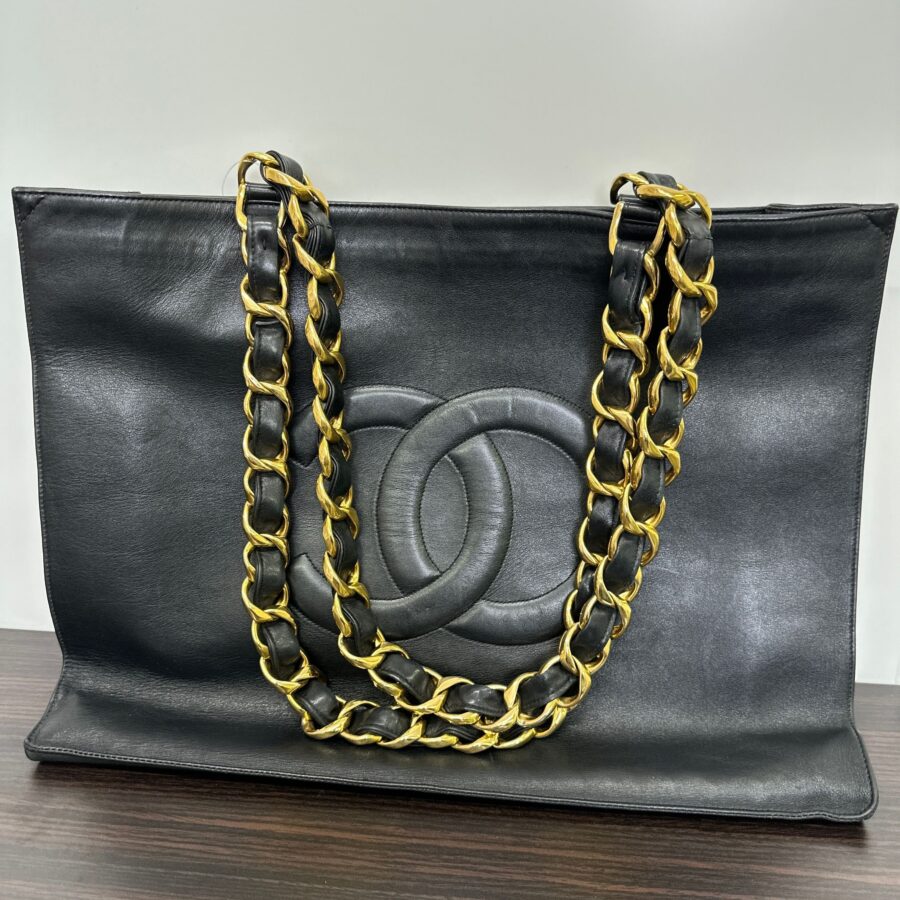 Chanel Tote black bag – front view