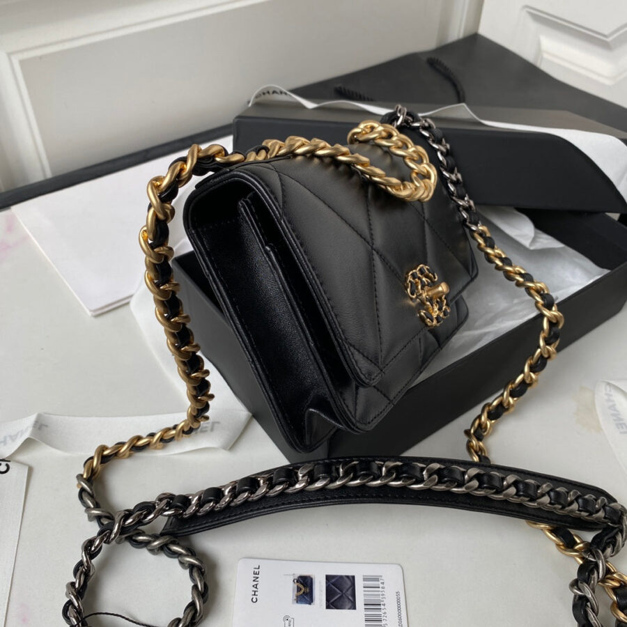 19 WOC 19CM BLACK LAMBSKIN GOLD HARDWARE | Studio Nafay
