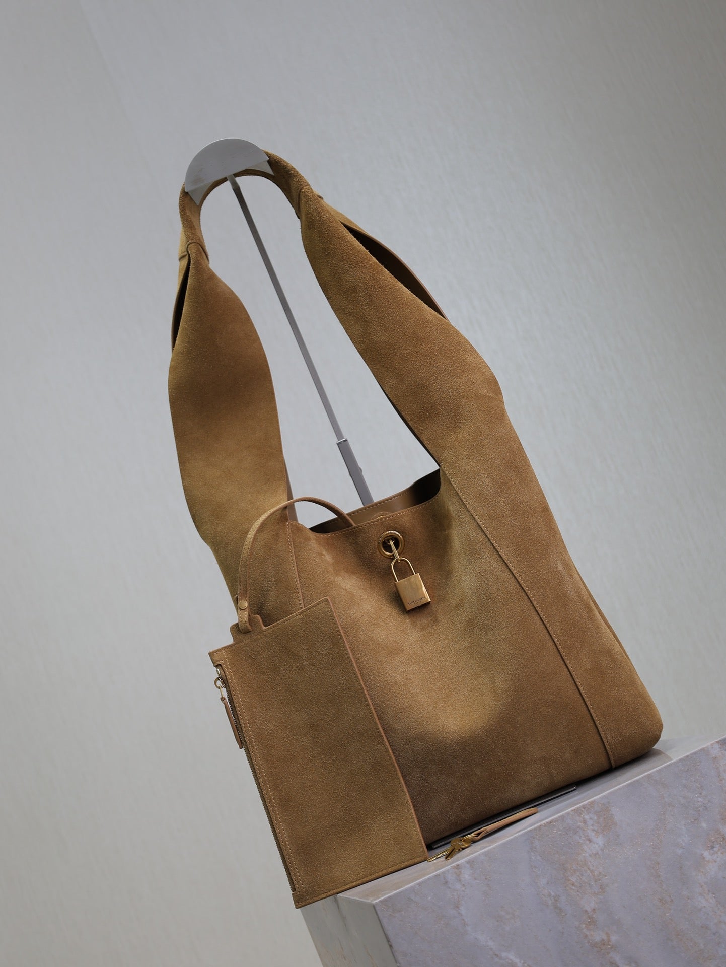Tanger HOBO BAG 27 IN Peanut Marrone Suede